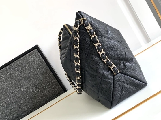 Firstbag Ru HANDBAG-35x 11cm CHANEL x 23 HOBO 0717